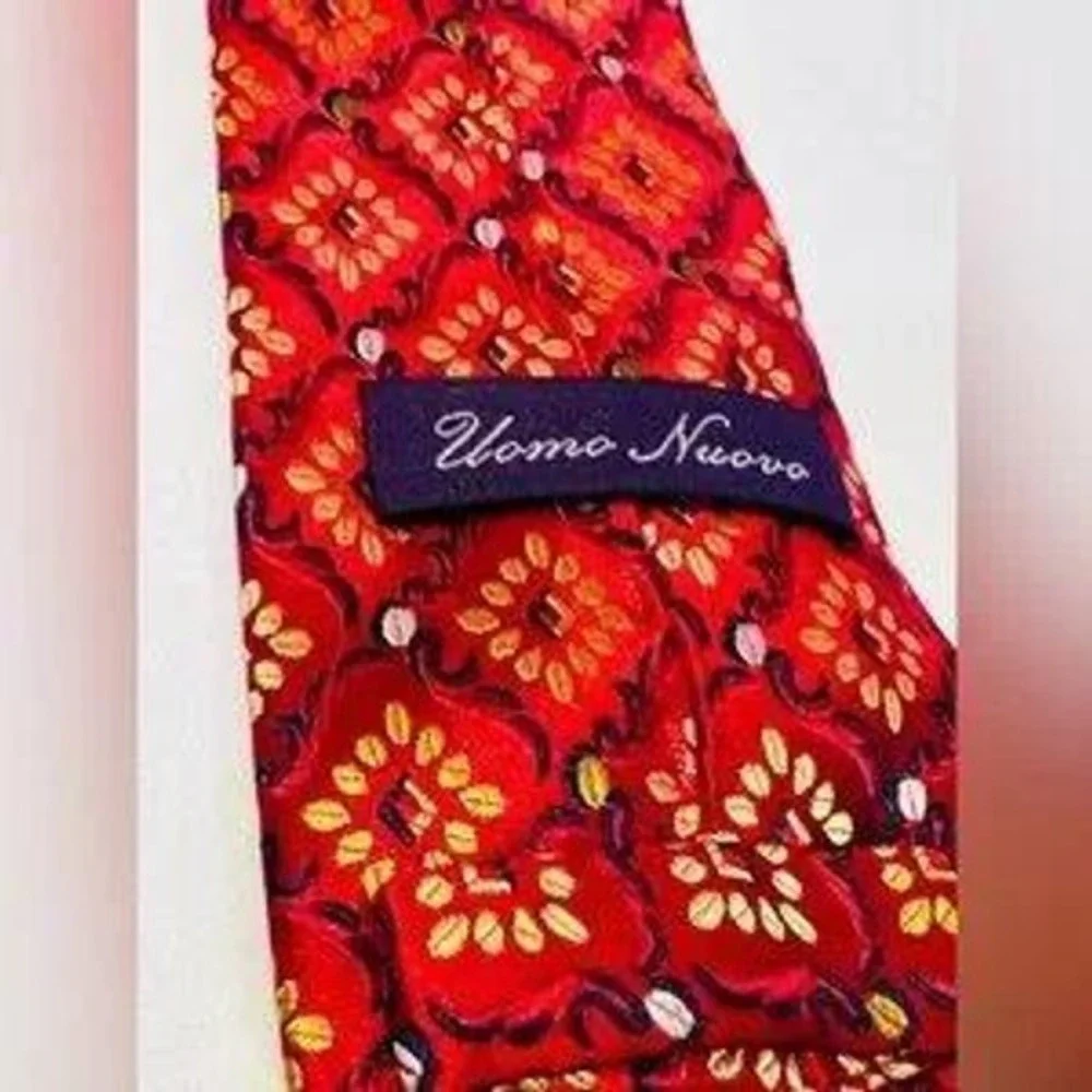 Uomo Nuova Mens‎ Red Silk Hand Made Geometric Pattern Necktie